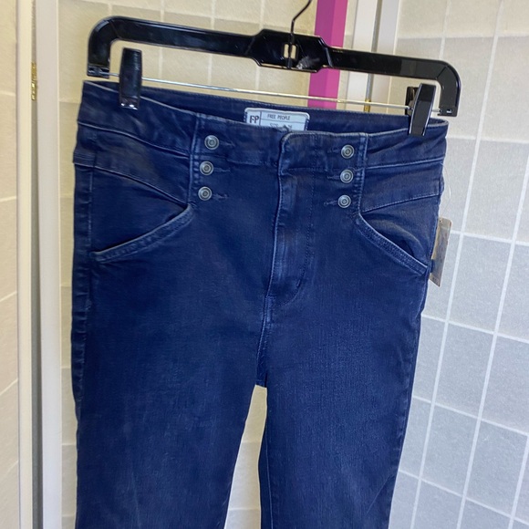 NWT Free People Maddox Denim Super Flare Bell Botto - Picture 6 of 9